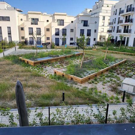 Superbe Appartement A 3Min A Pieds De La Gare Chessy  Luaran gambar