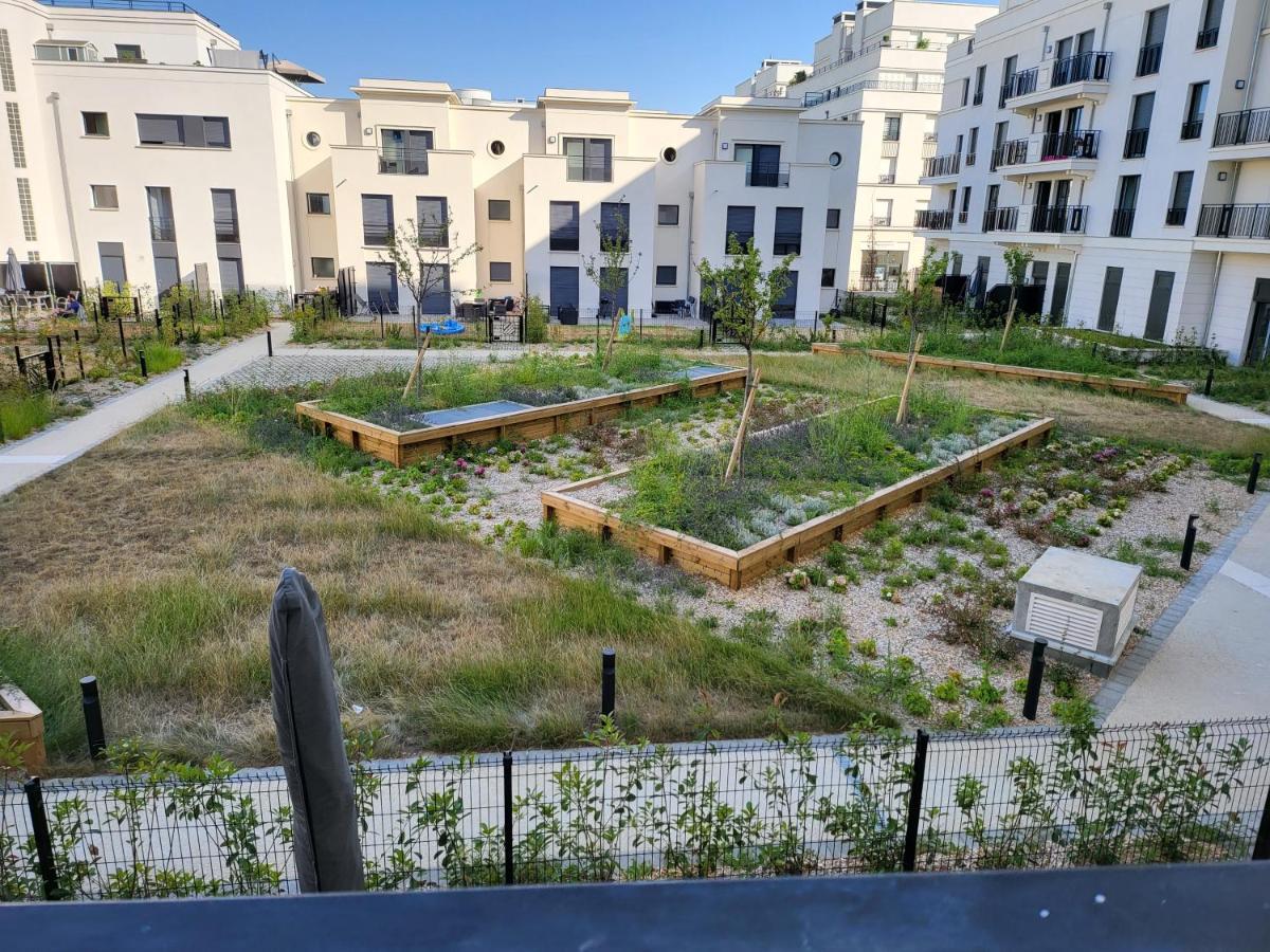 Superbe Appartement A 3Min A Pieds De La Gare Chessy  Luaran gambar